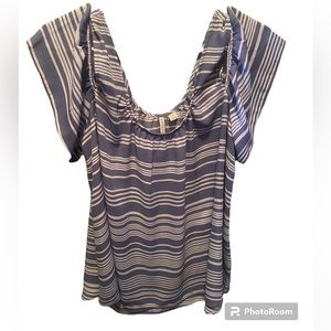 Bnwt Cato cold shoulder top